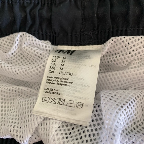 H&M green / navy swim shorts bathing suit - Picture 3 of 3